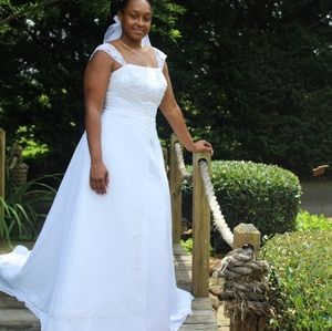 Wedding dress and flower girl dress